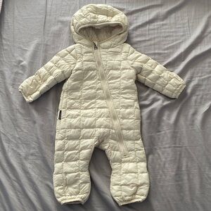 North Face snowsuit. Size 6-12 months.